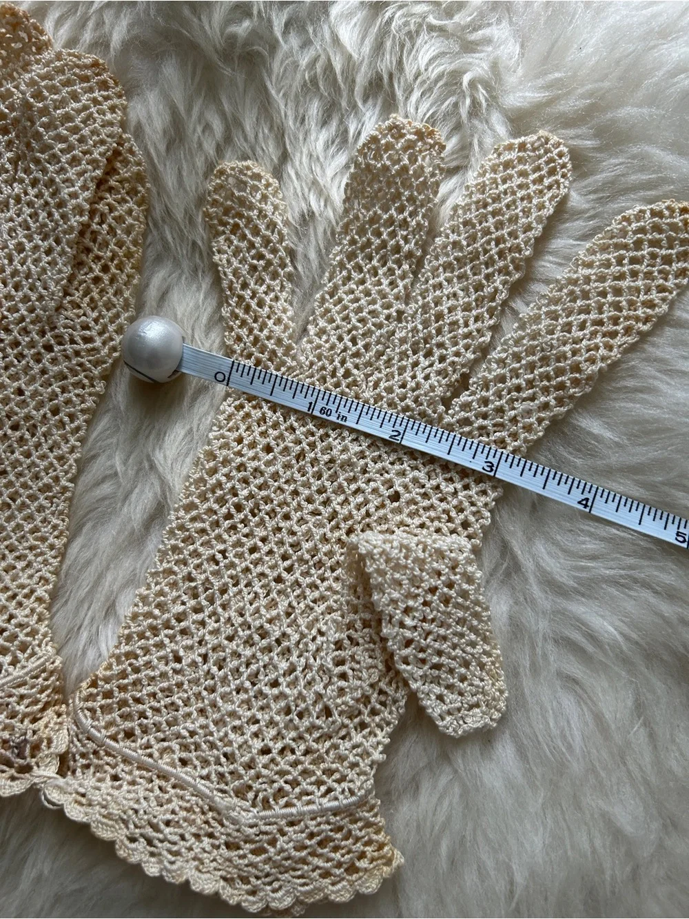 Vintage handmade Crochet Lace Ladies Gloves in Beige
